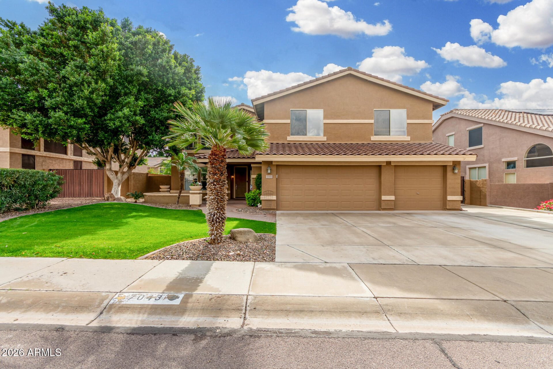 7043 W JACKRABBIT Lane