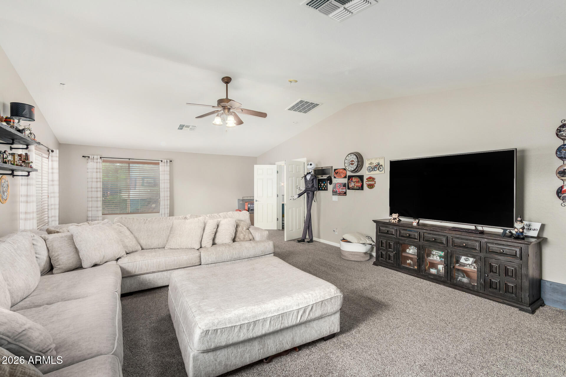 7043 W JACKRABBIT Lane