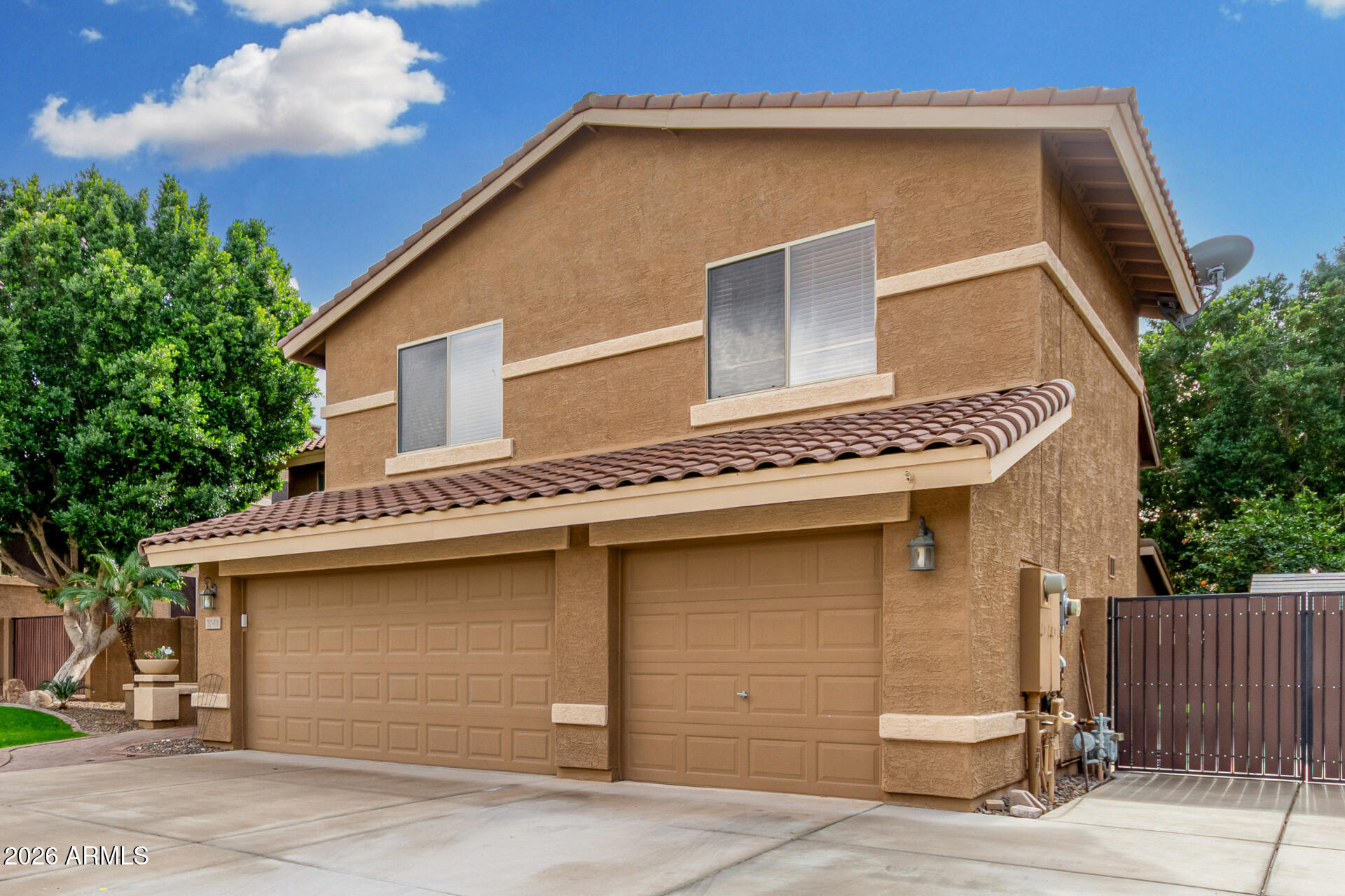 7043 W JACKRABBIT Lane