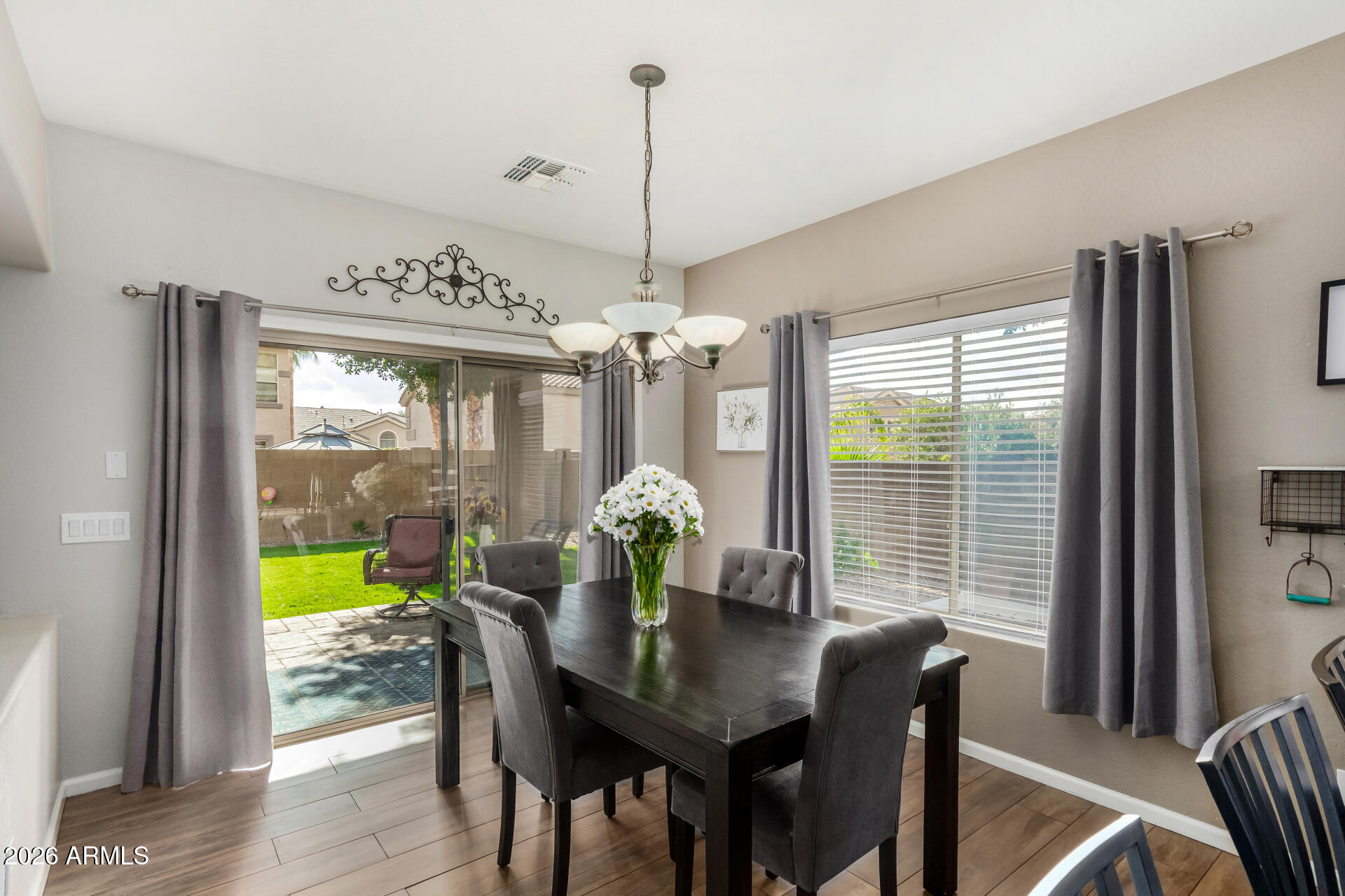 7043 W JACKRABBIT Lane