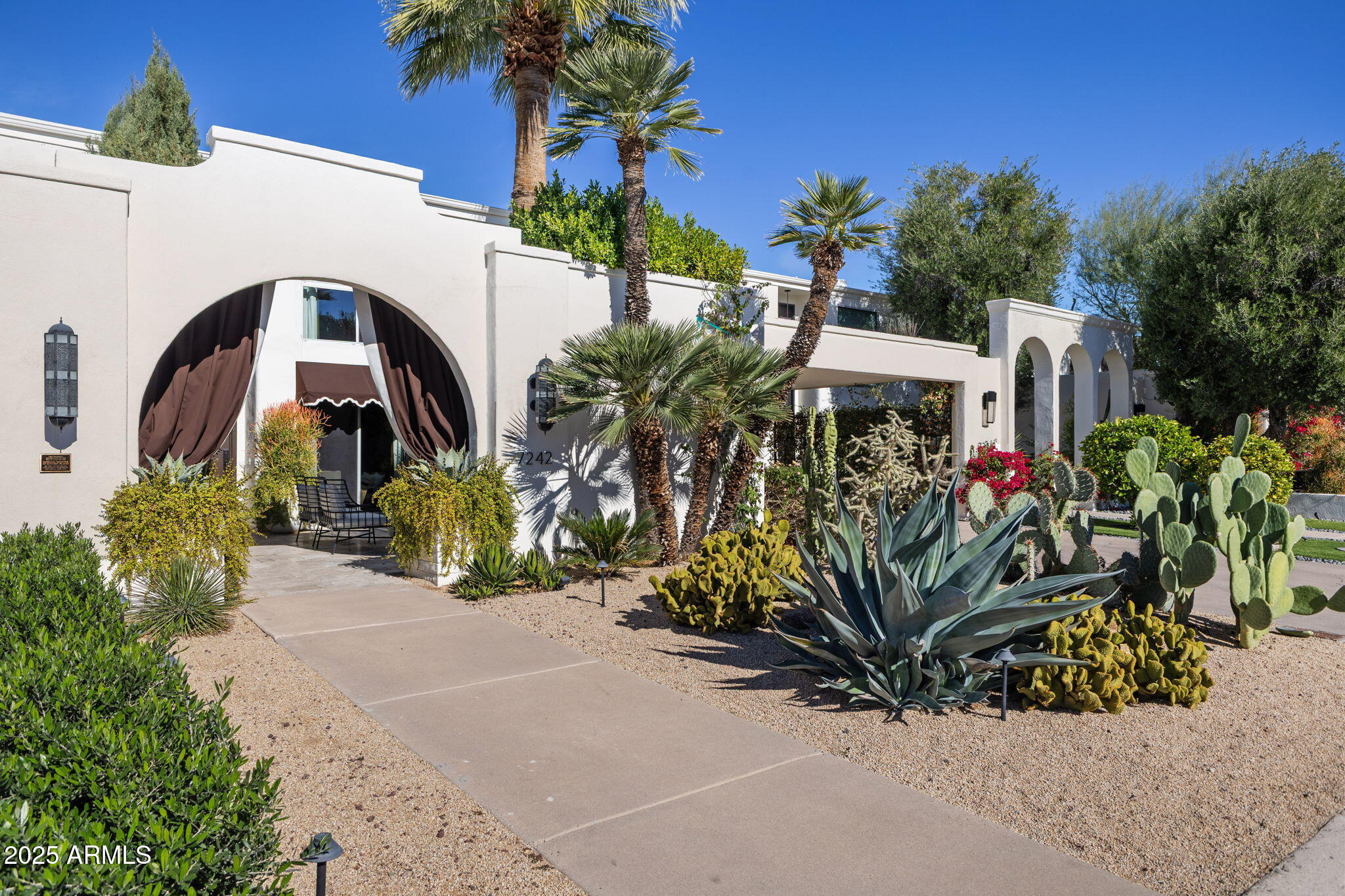 7242 E JOSHUA TREE Lane