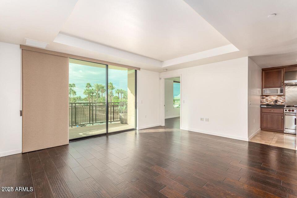 6803 E MAIN Street 3307