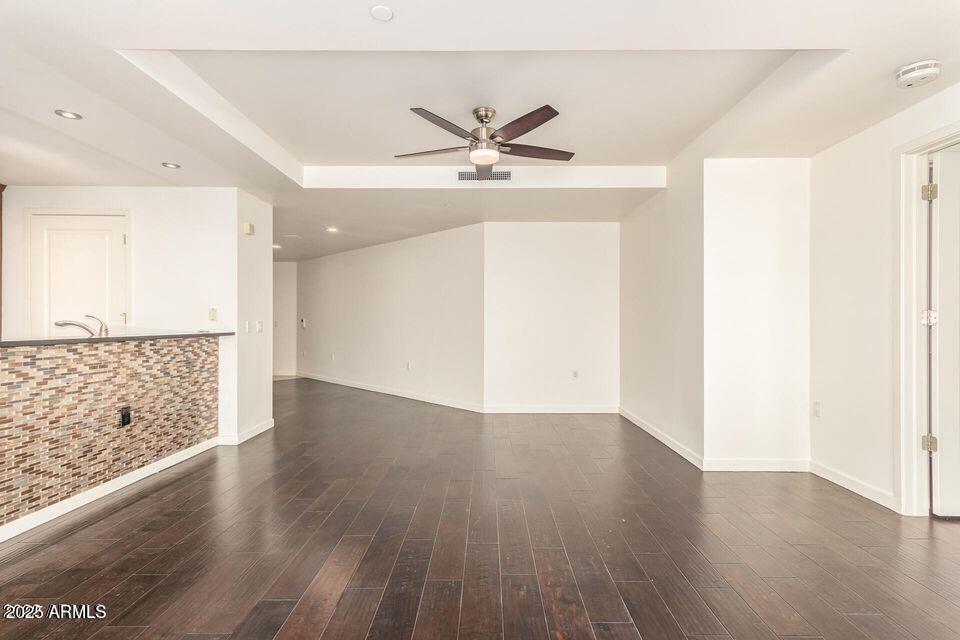 6803 E MAIN Street 3307