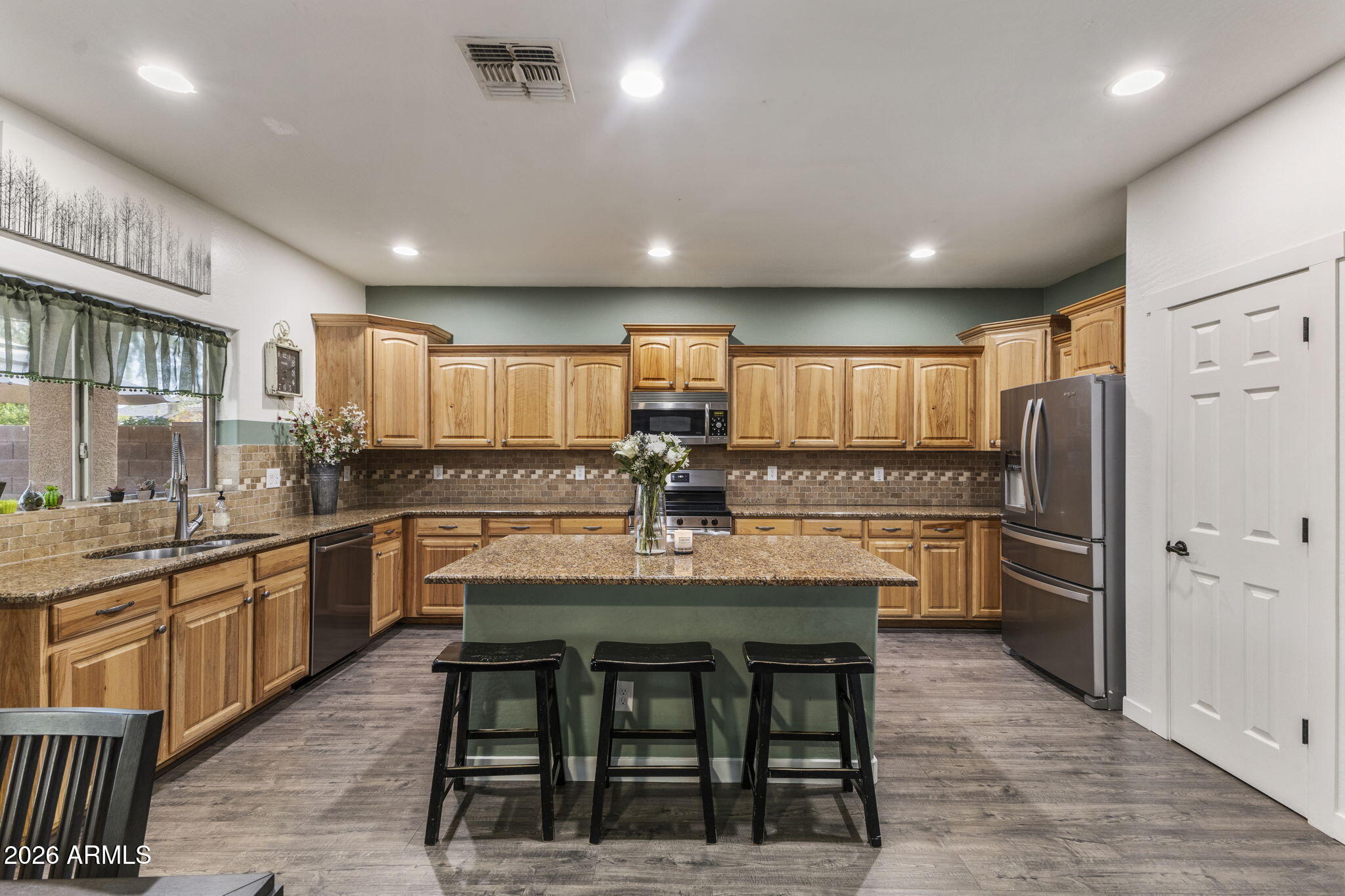2538 E MINE CREEK Road