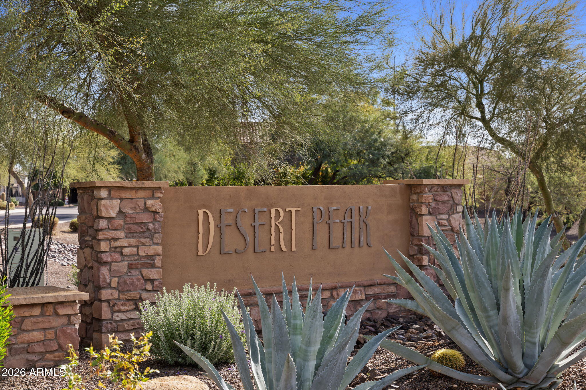 2538 E MINE CREEK Road