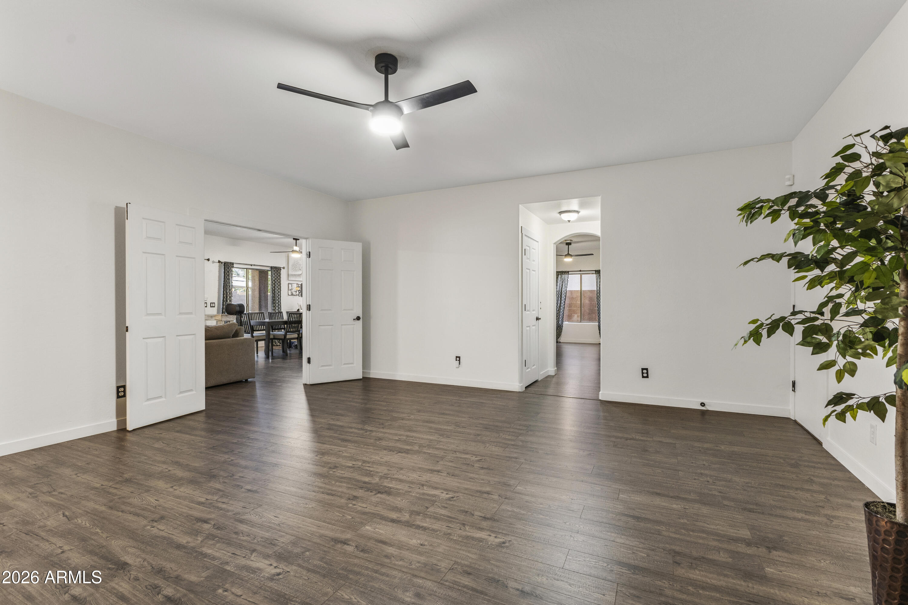 2538 E MINE CREEK Road