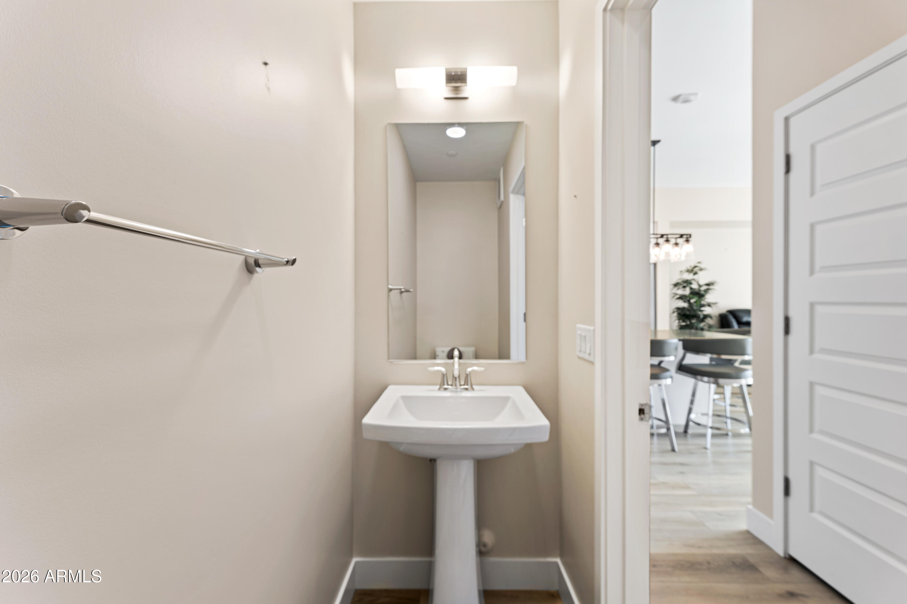 7300 E EARLL Drive 3023