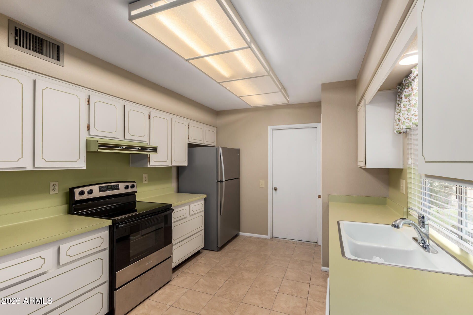 9706 W SANDSTONE Drive