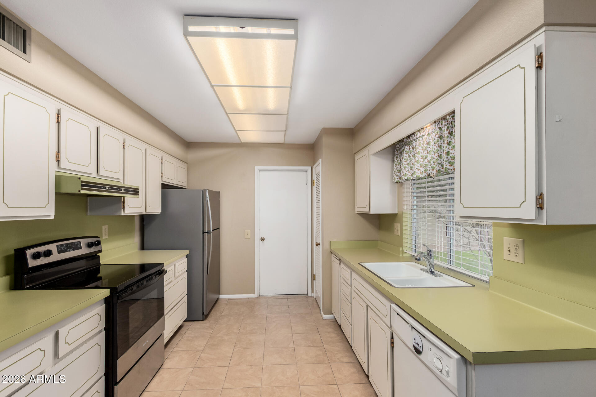 9706 W SANDSTONE Drive