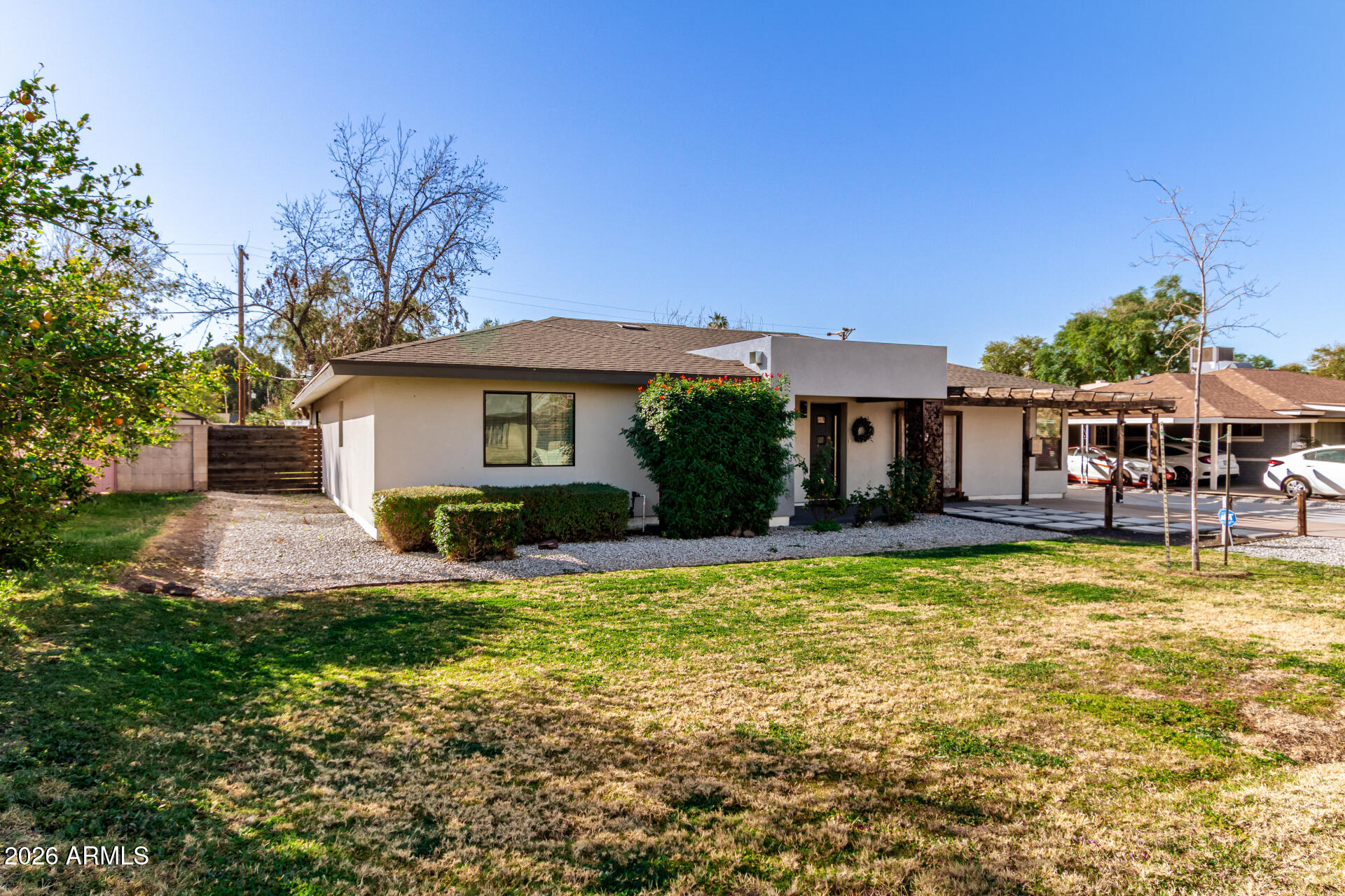 4607 E EDGEMONT Avenue