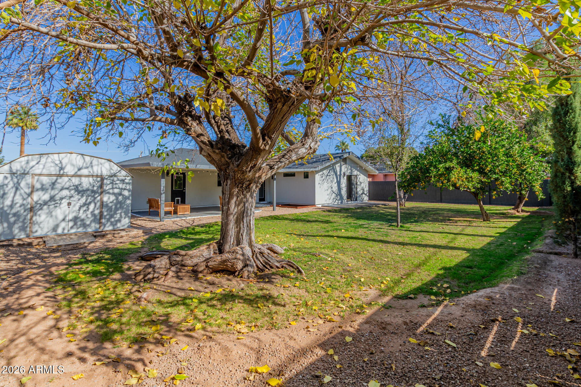 4607 E EDGEMONT Avenue