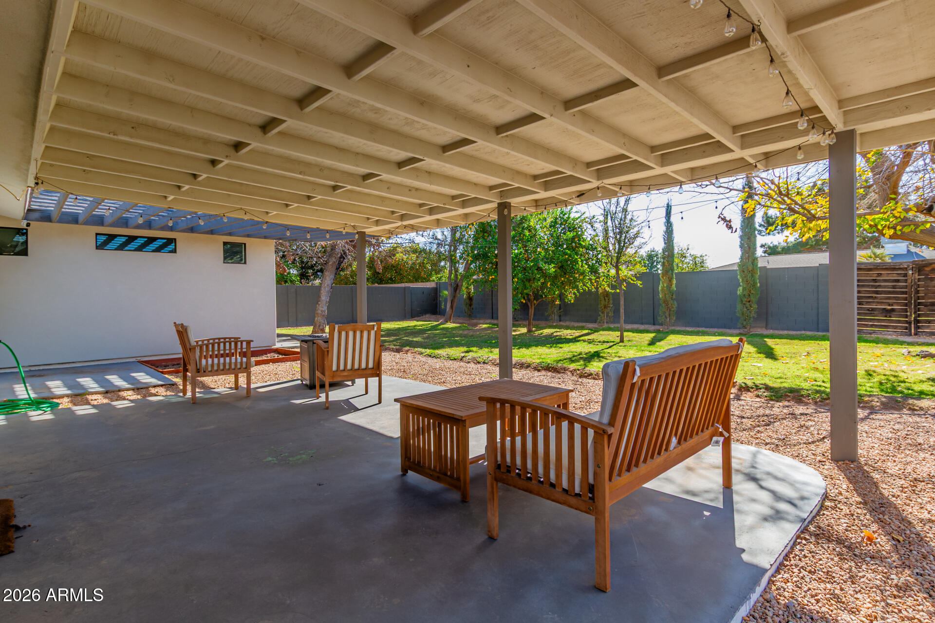 4607 E EDGEMONT Avenue