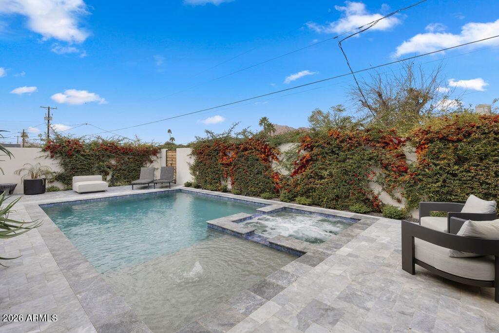 6416 E CALLE CAMELIA