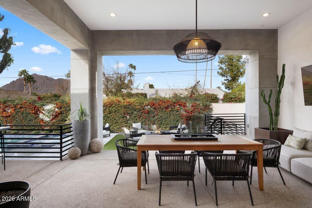 6416 E CALLE CAMELIA