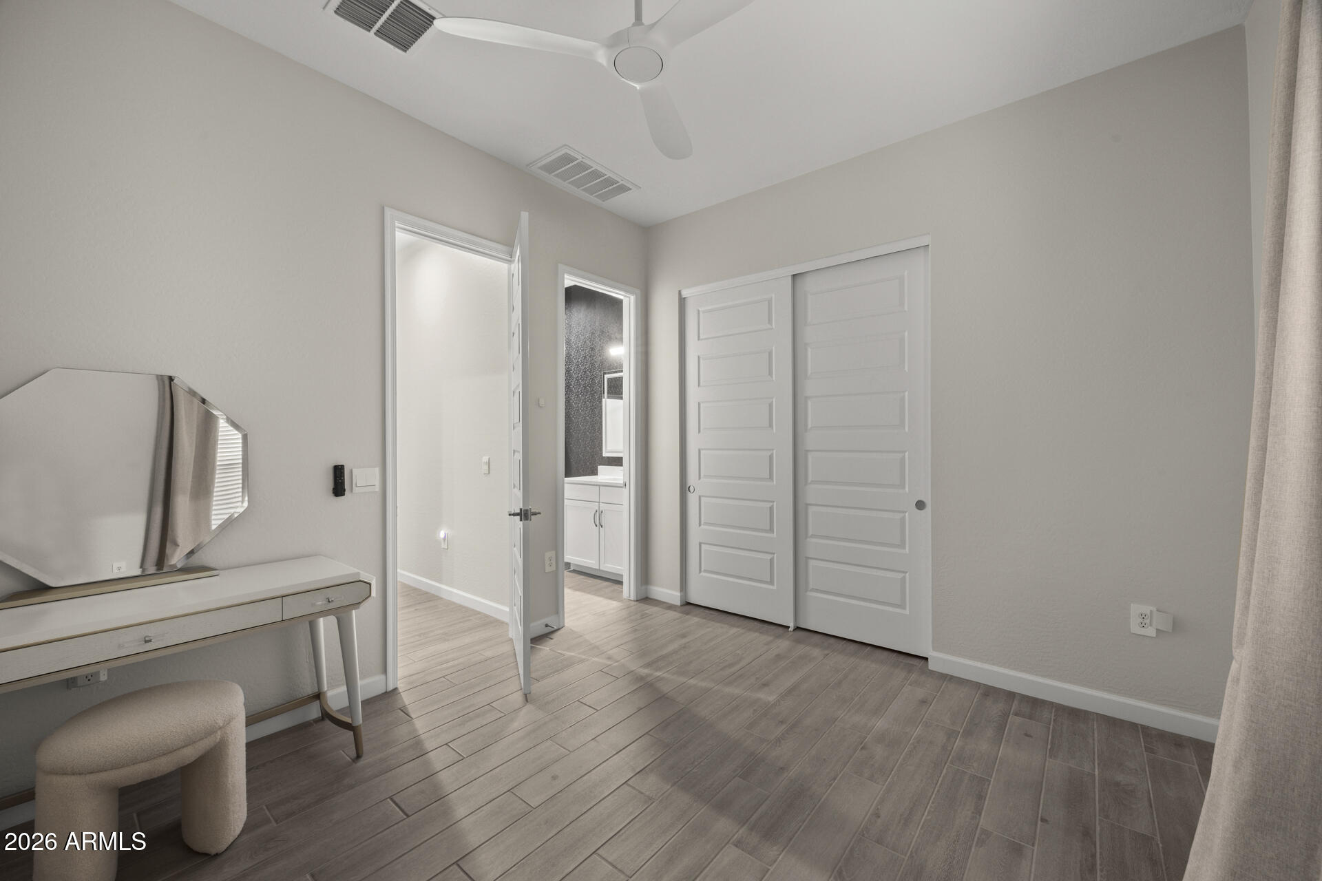 5954 E CAT BALUE Drive