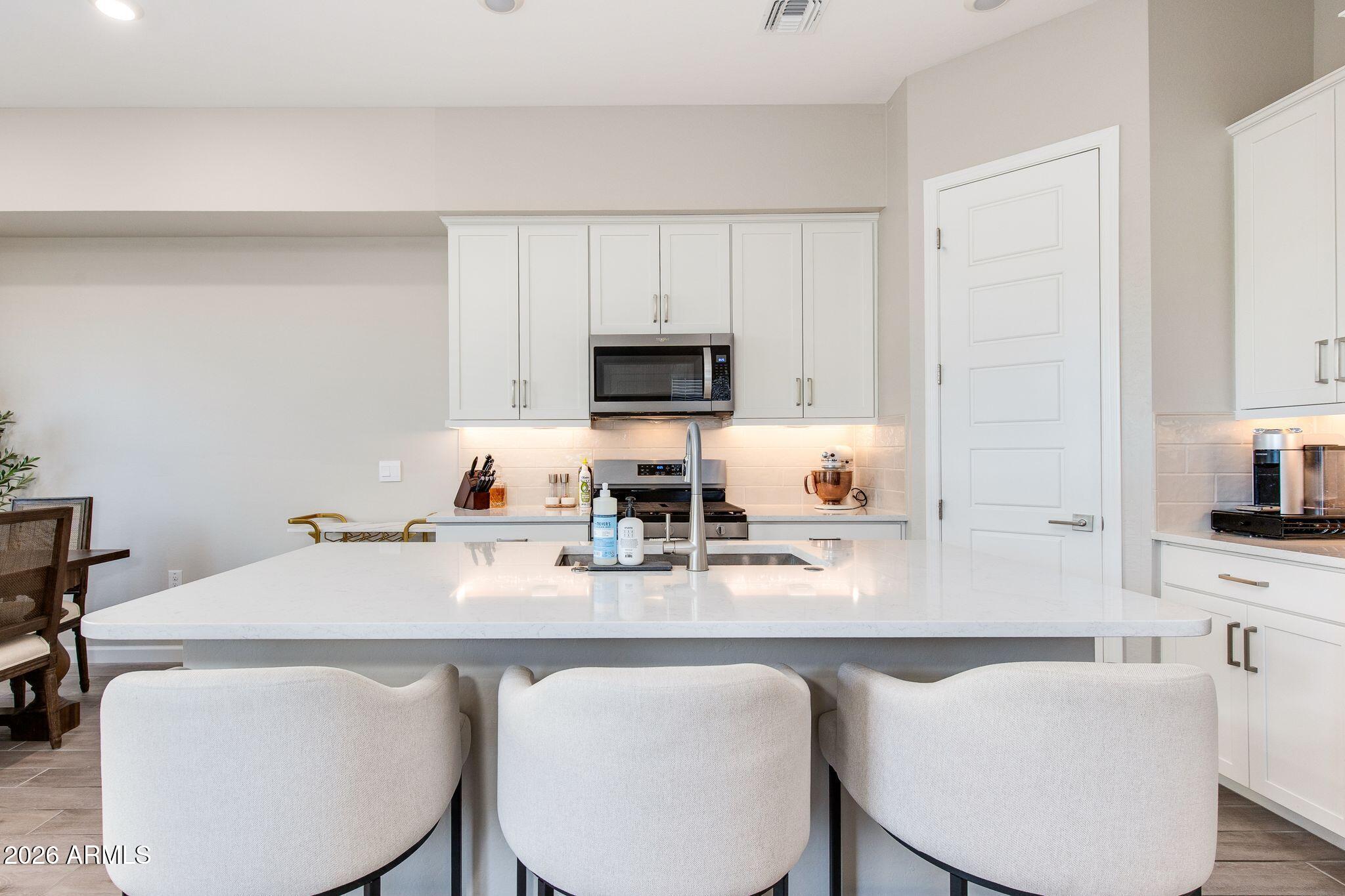 5010 E ANDERSON Drive