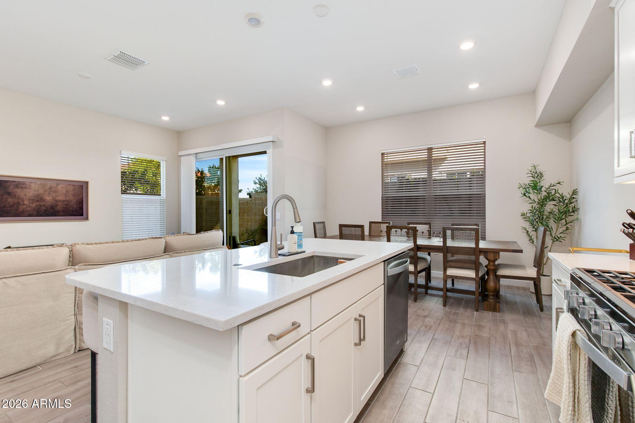 5010 E ANDERSON Drive