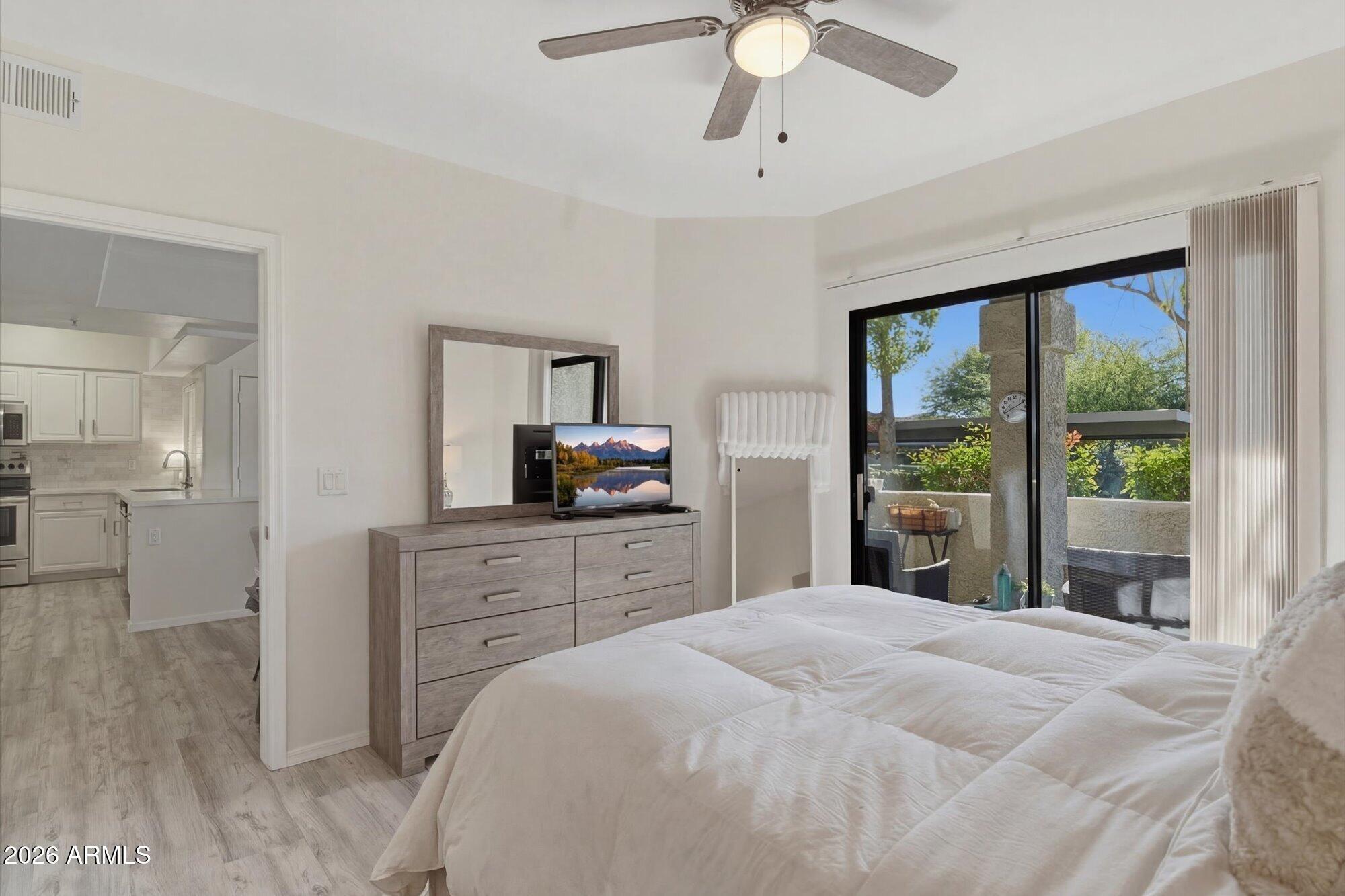 15095 N THOMPSON PEAK Parkway 1044