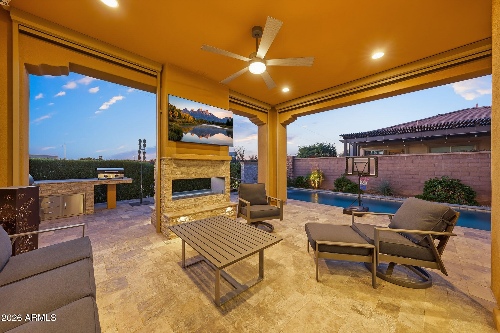 64 E KENNEDIA Drive