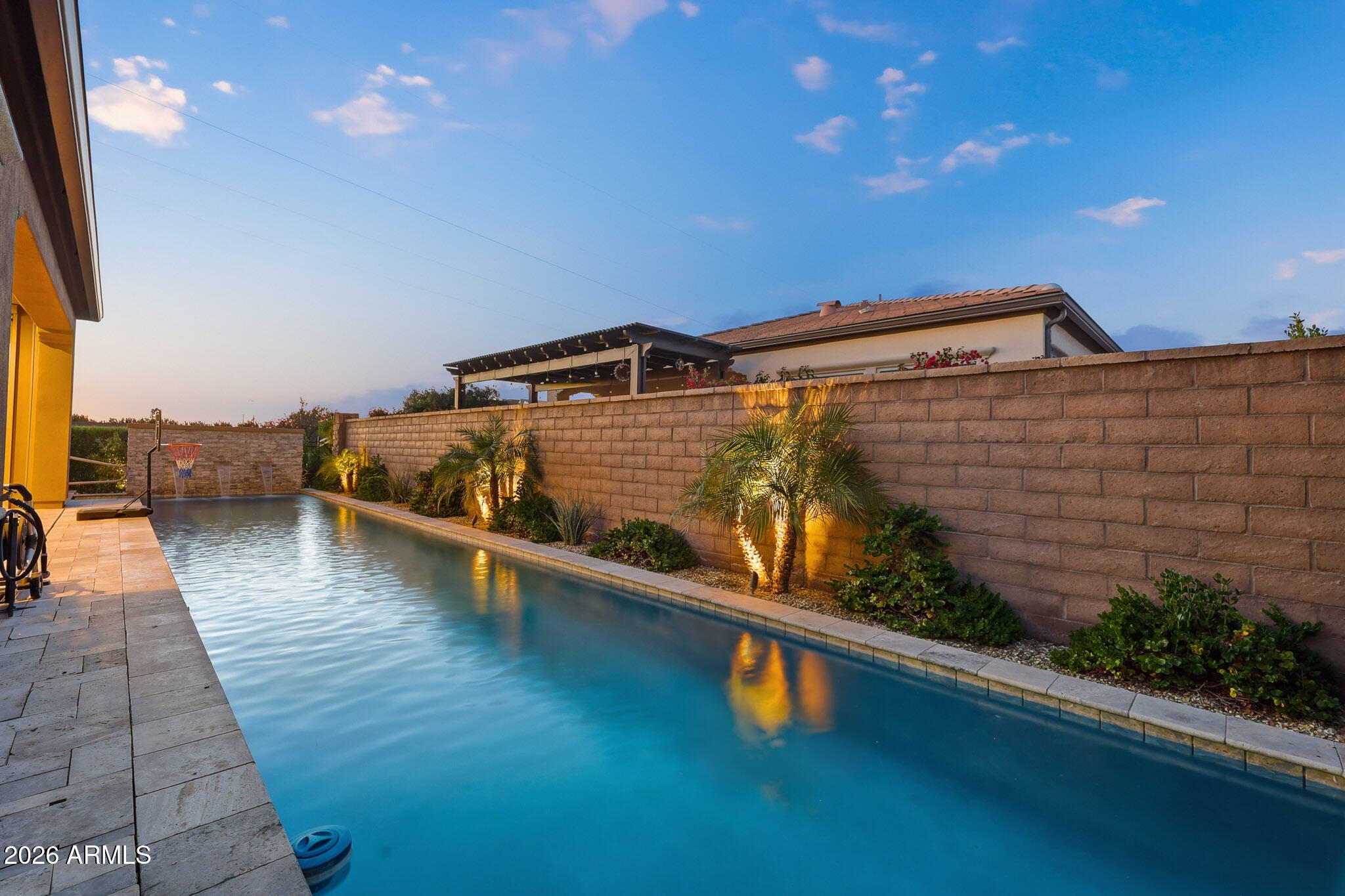 64 E KENNEDIA Drive