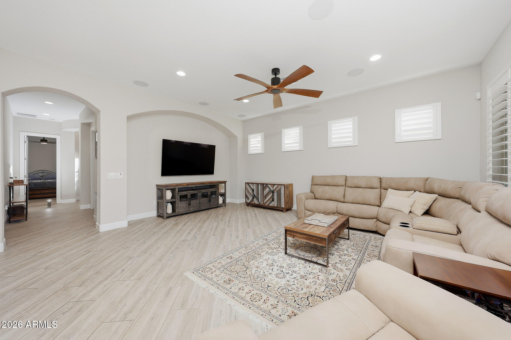 64 E KENNEDIA Drive
