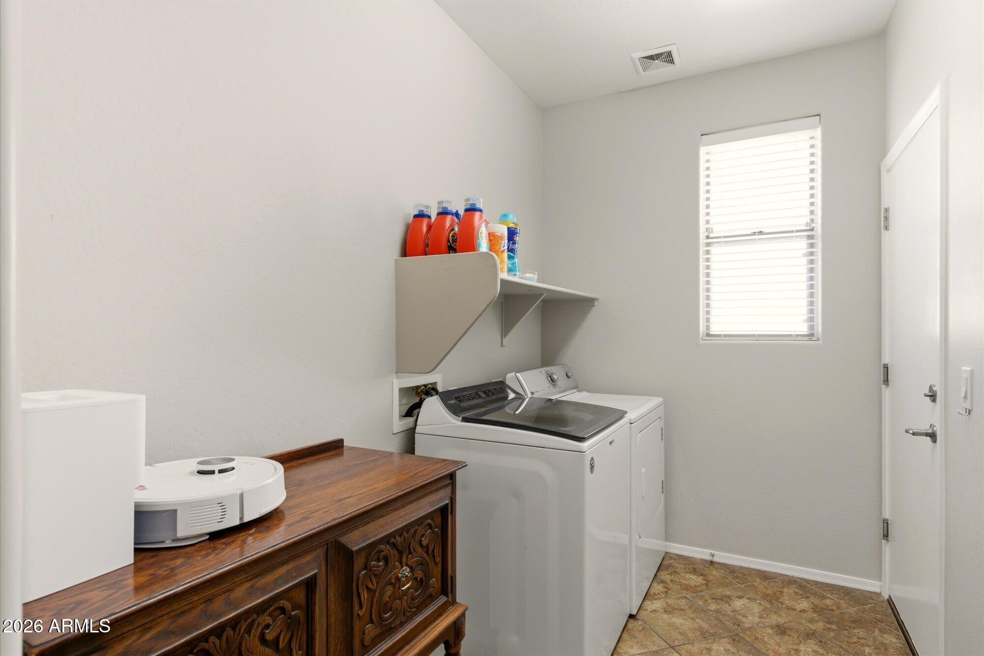 1737 W SEAGULL Court