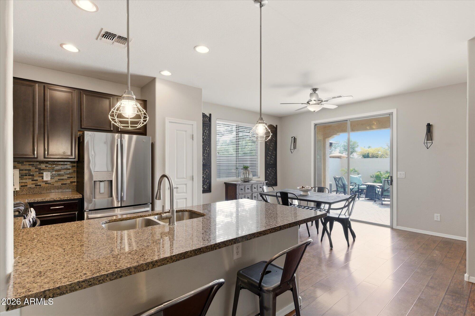 1737 W SEAGULL Court