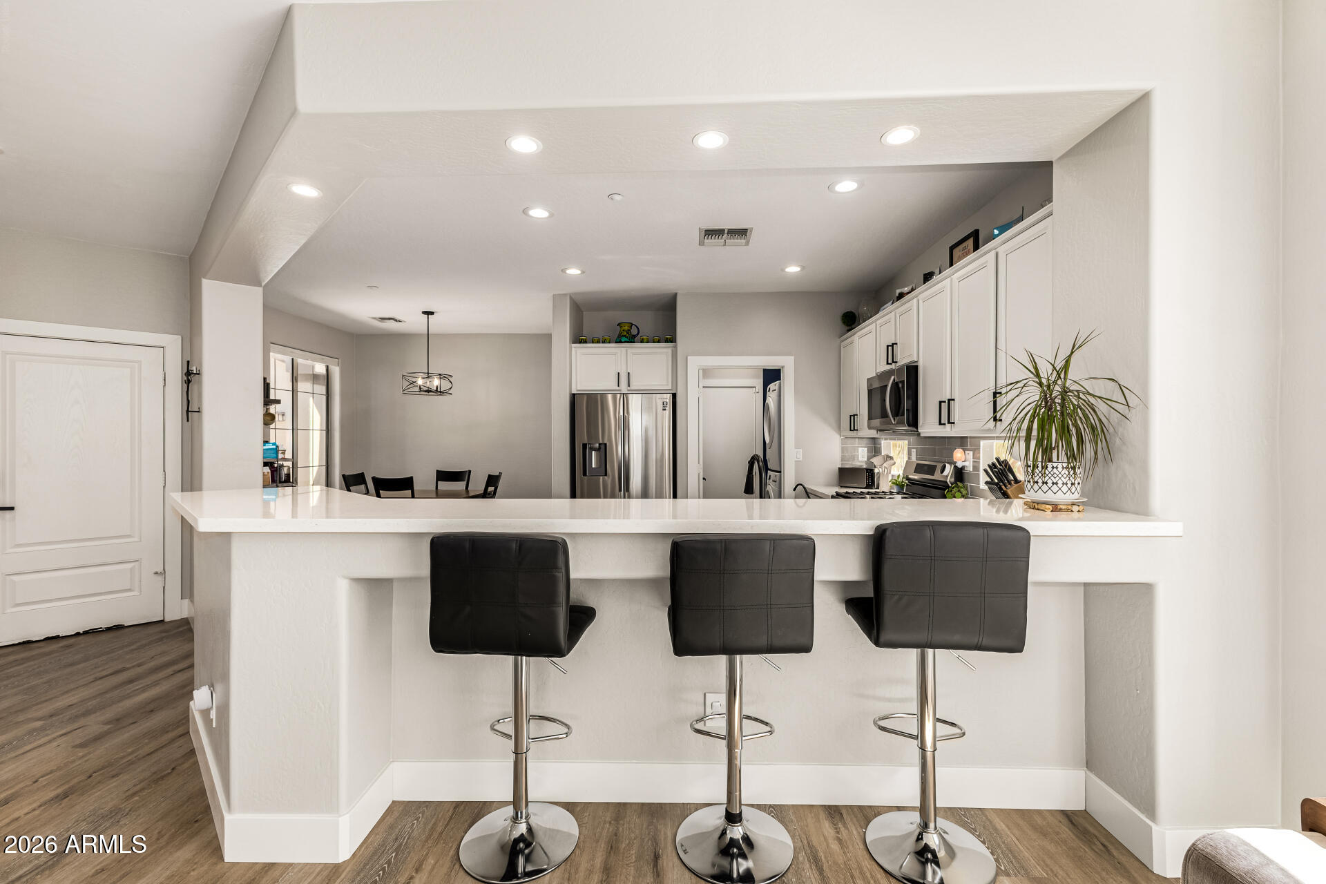 2231 W VALHALLA Court