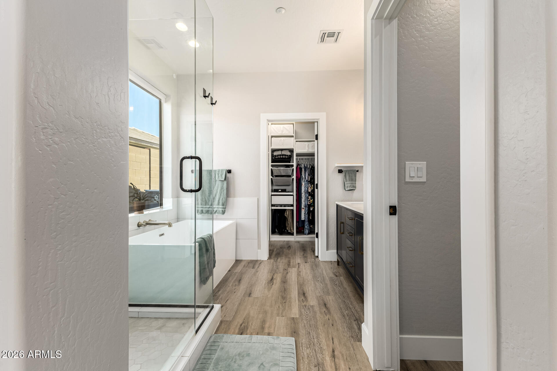 2231 W VALHALLA Court