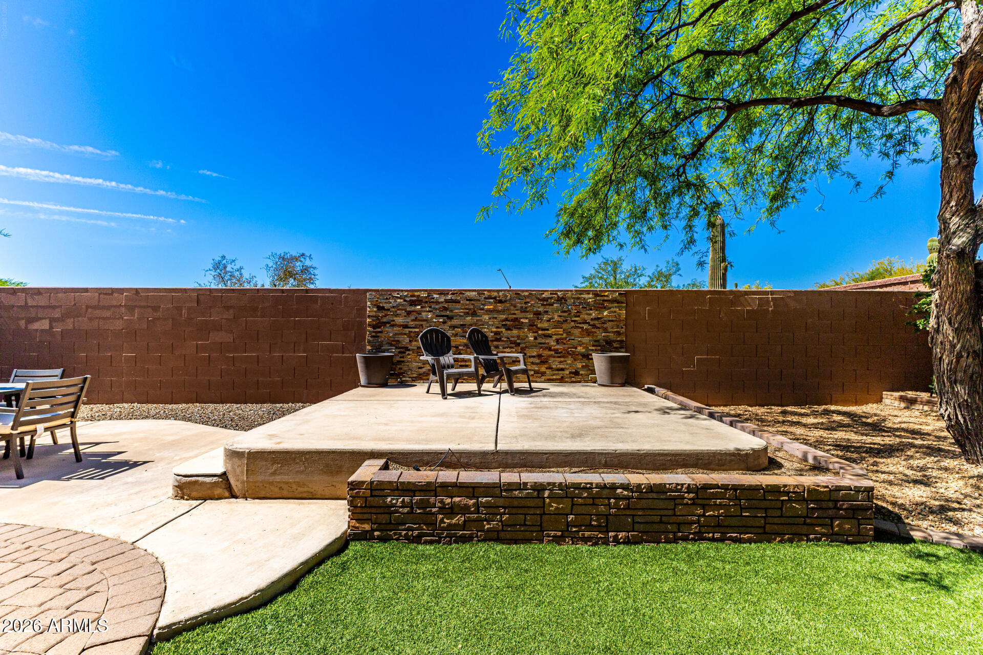 2231 W VALHALLA Court