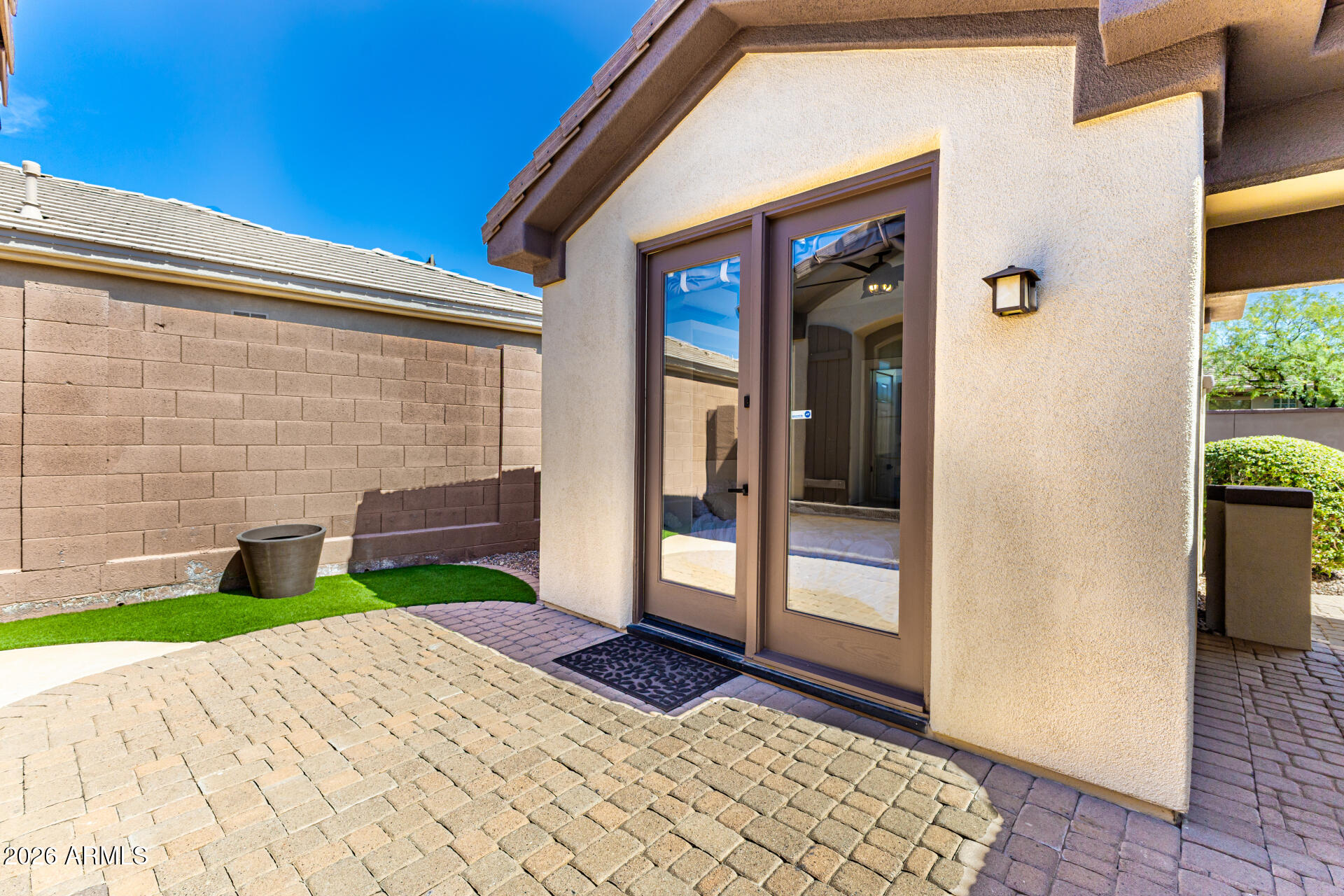 2231 W VALHALLA Court