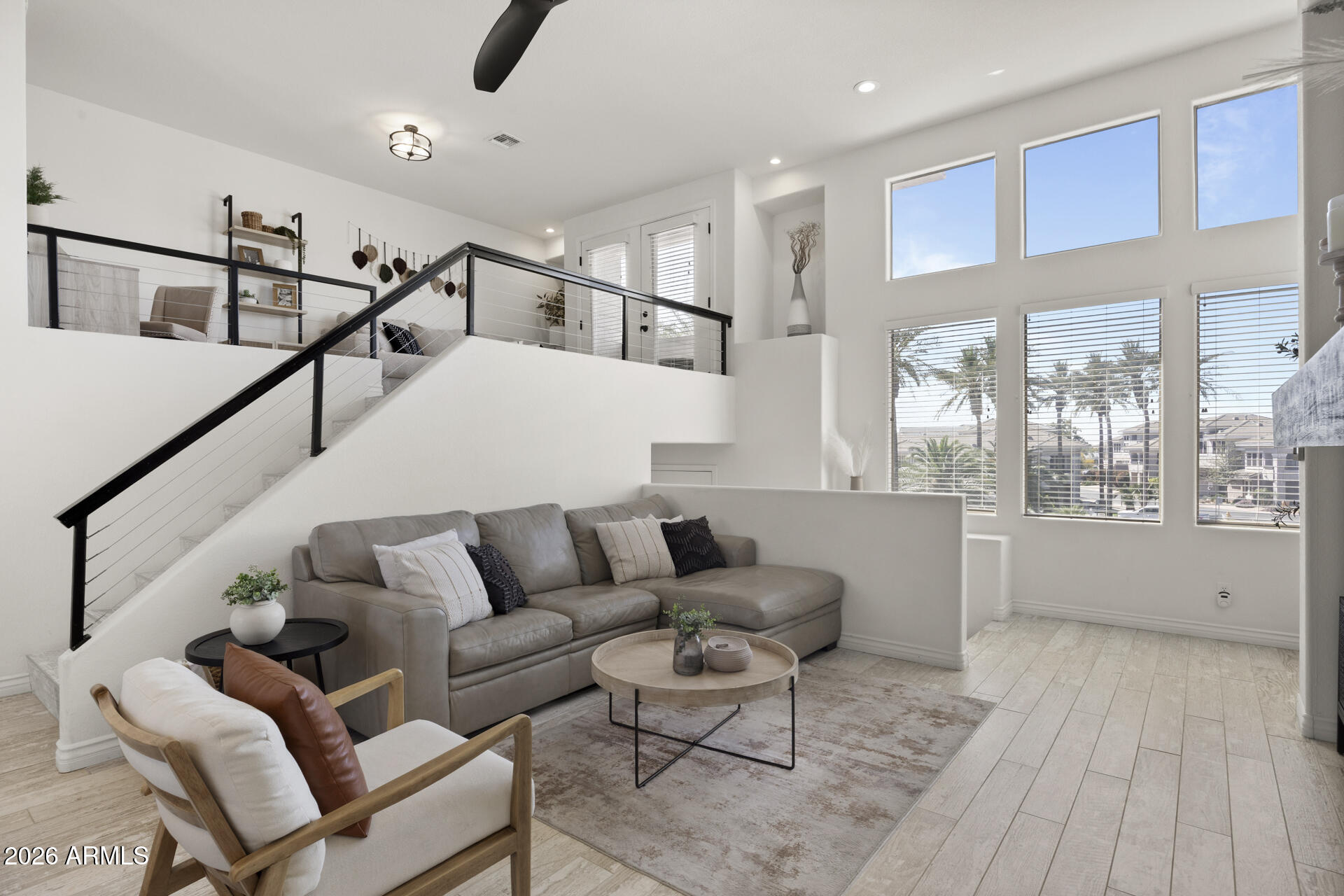 15221 N CLUBGATE Drive 2064