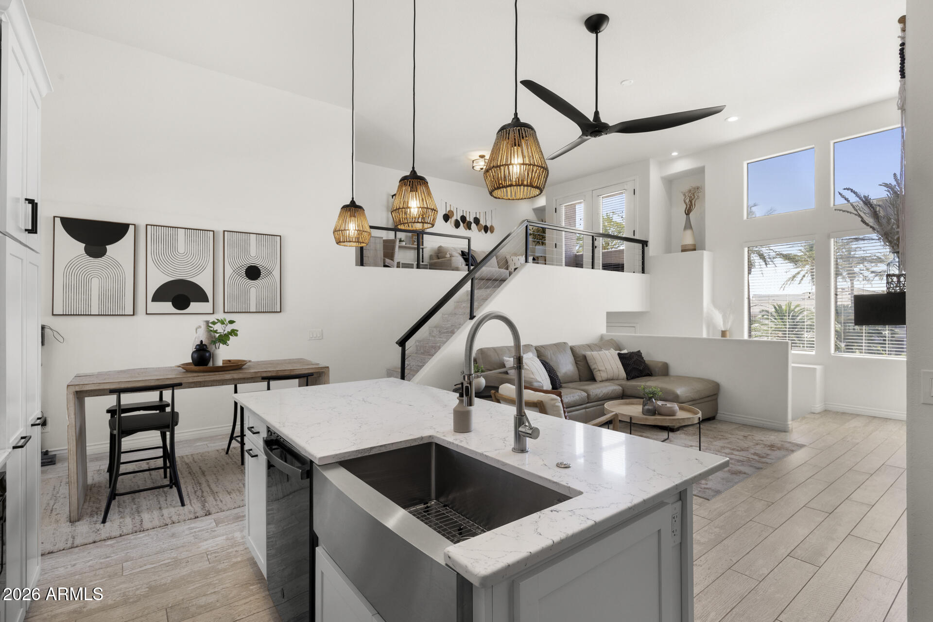 15221 N CLUBGATE Drive 2064