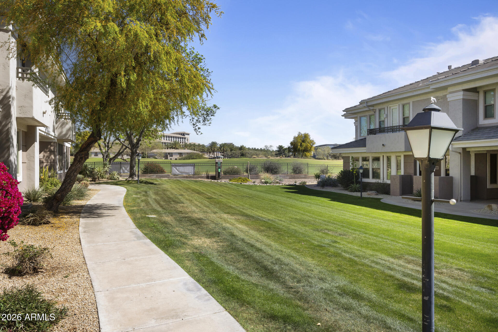 15221 N CLUBGATE Drive 2064