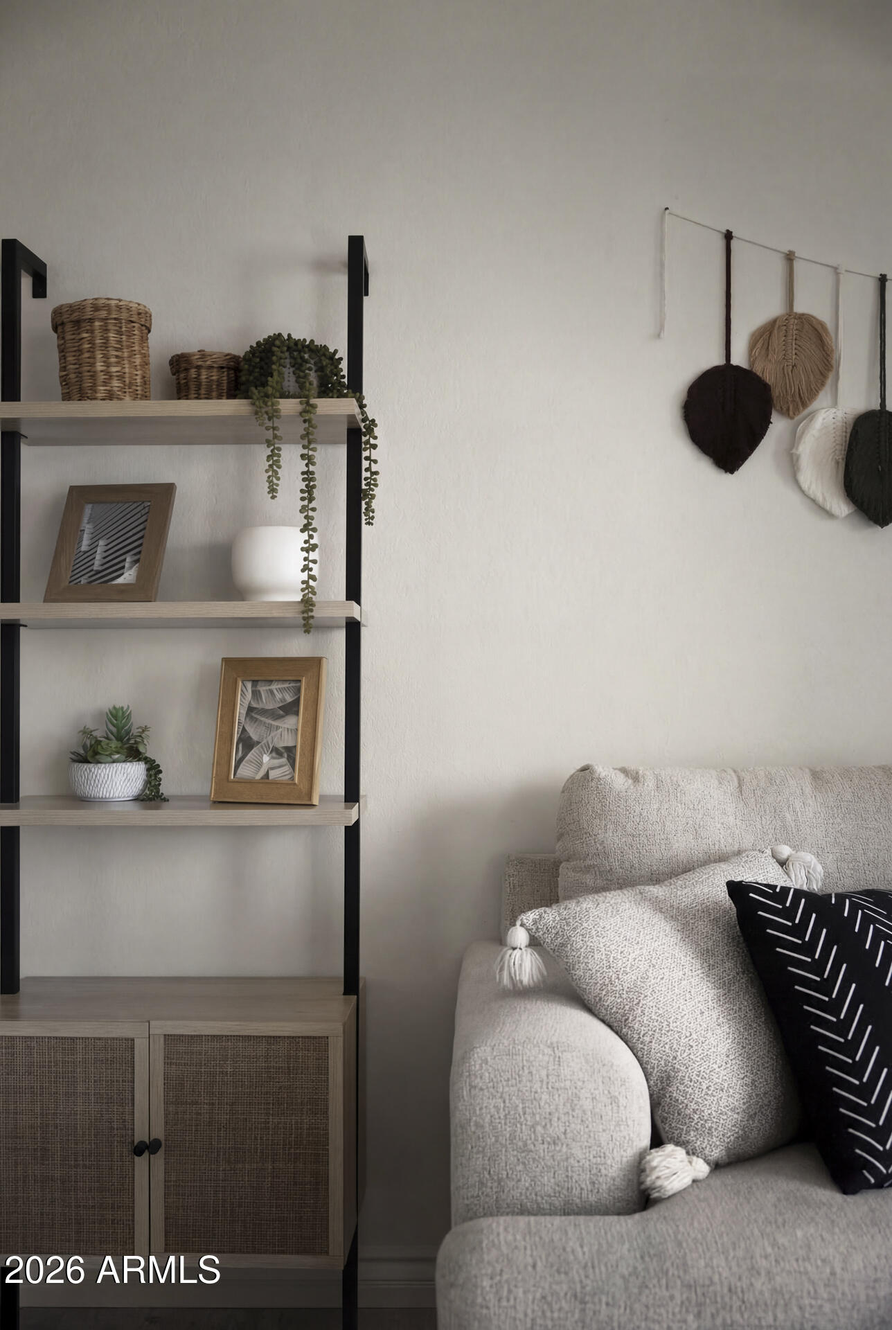 15221 N CLUBGATE Drive 2064