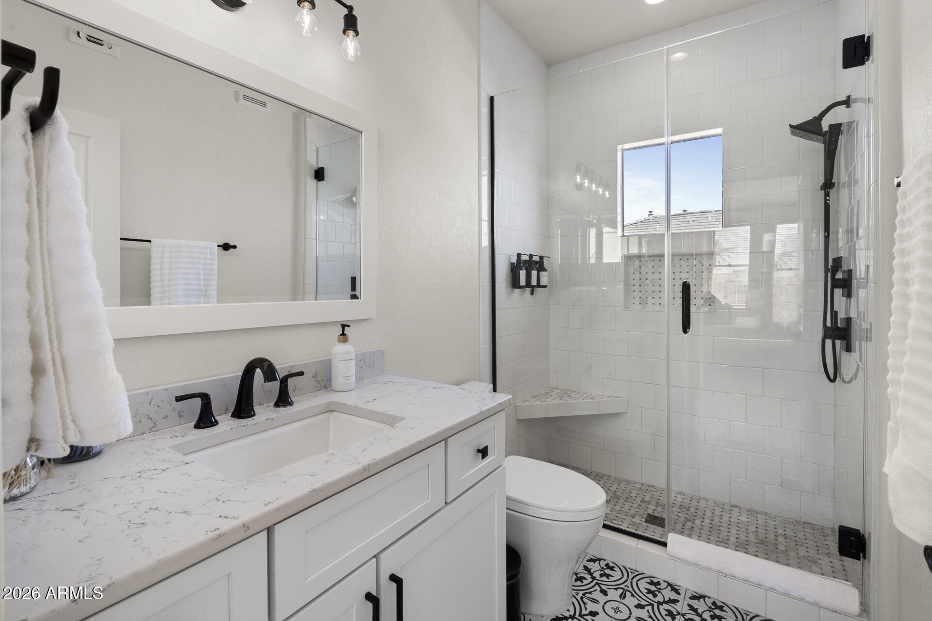 15221 N CLUBGATE Drive 2064