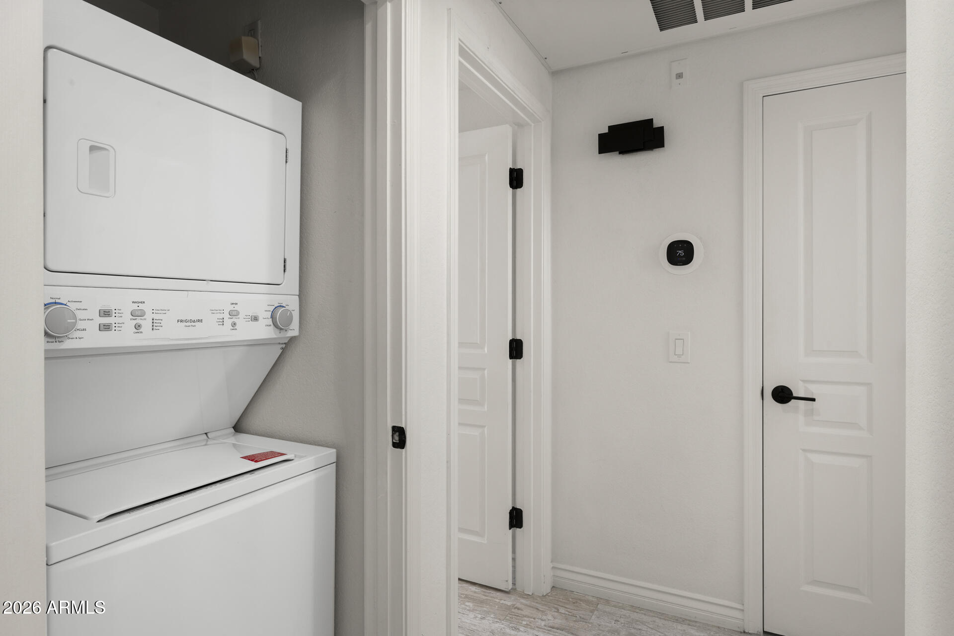 15221 N CLUBGATE Drive 2064