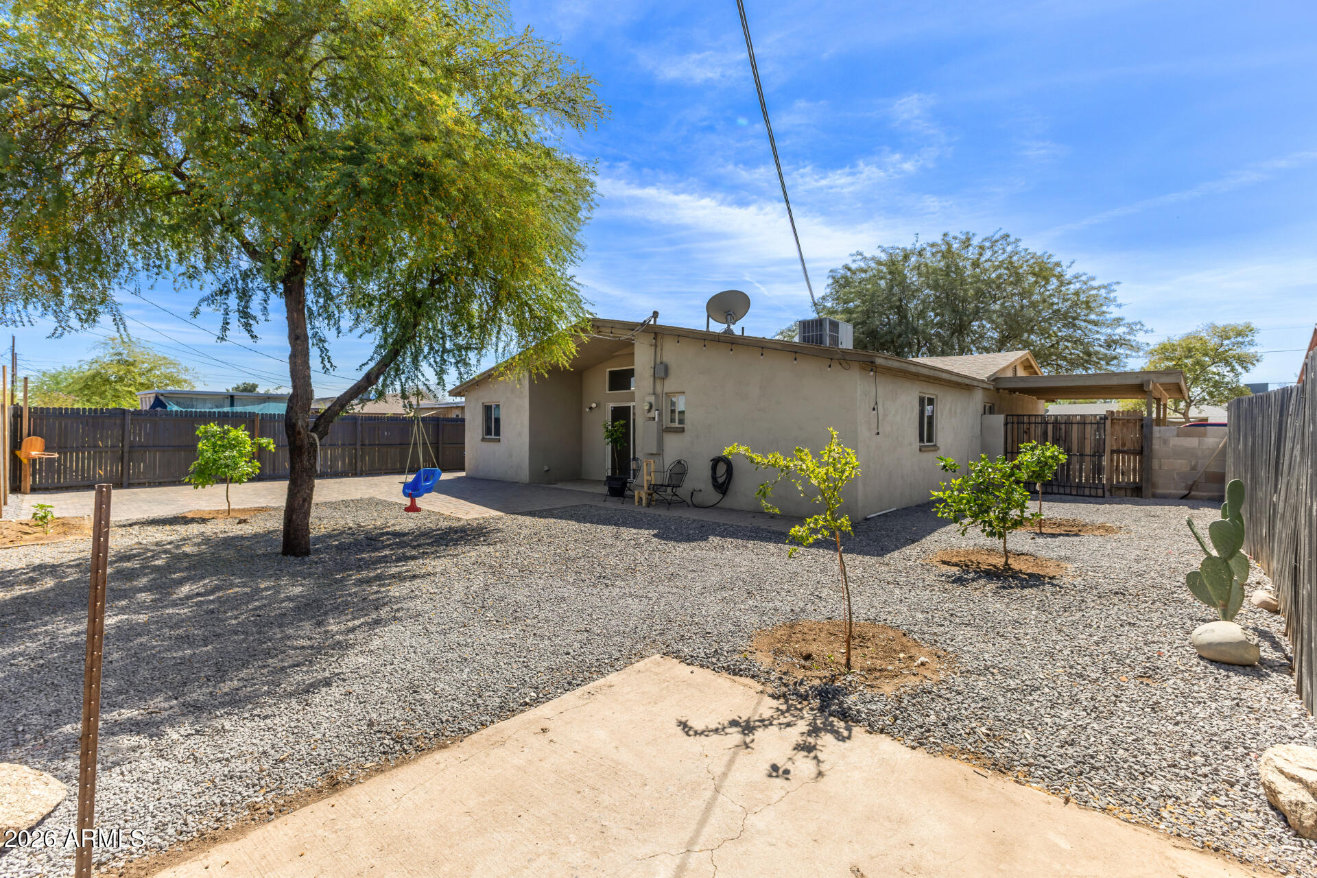 1538 W SONORA Street