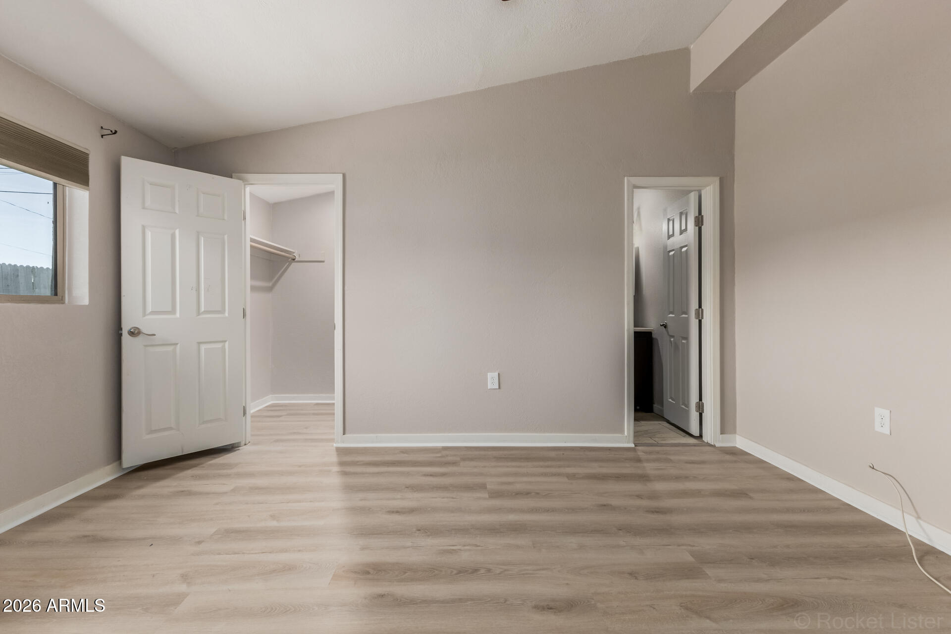 1538 W SONORA Street