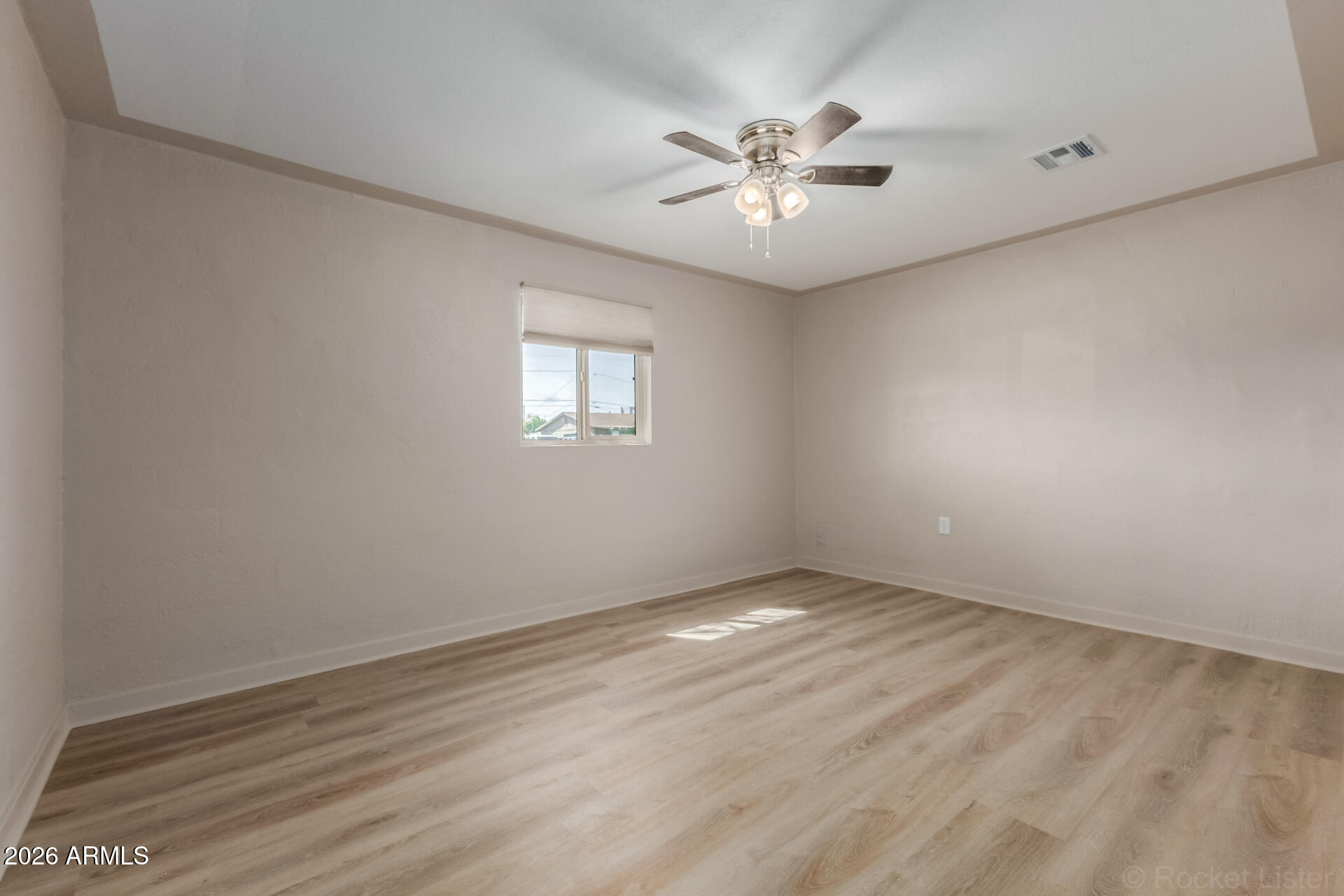 1538 W SONORA Street