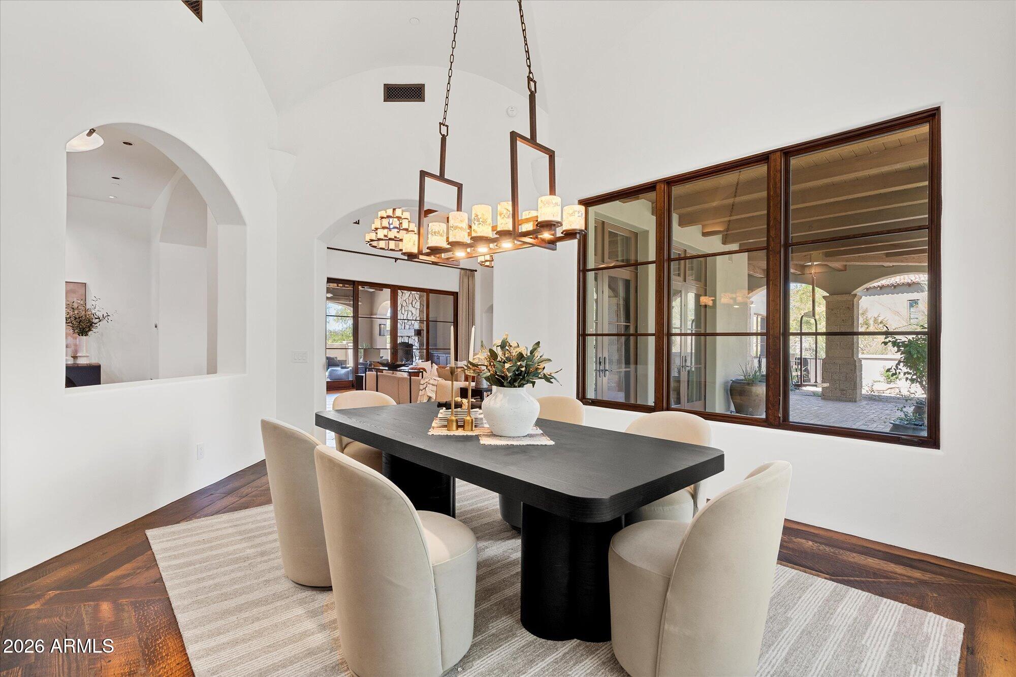 9820 E THOMPSON PEAK Parkway 648