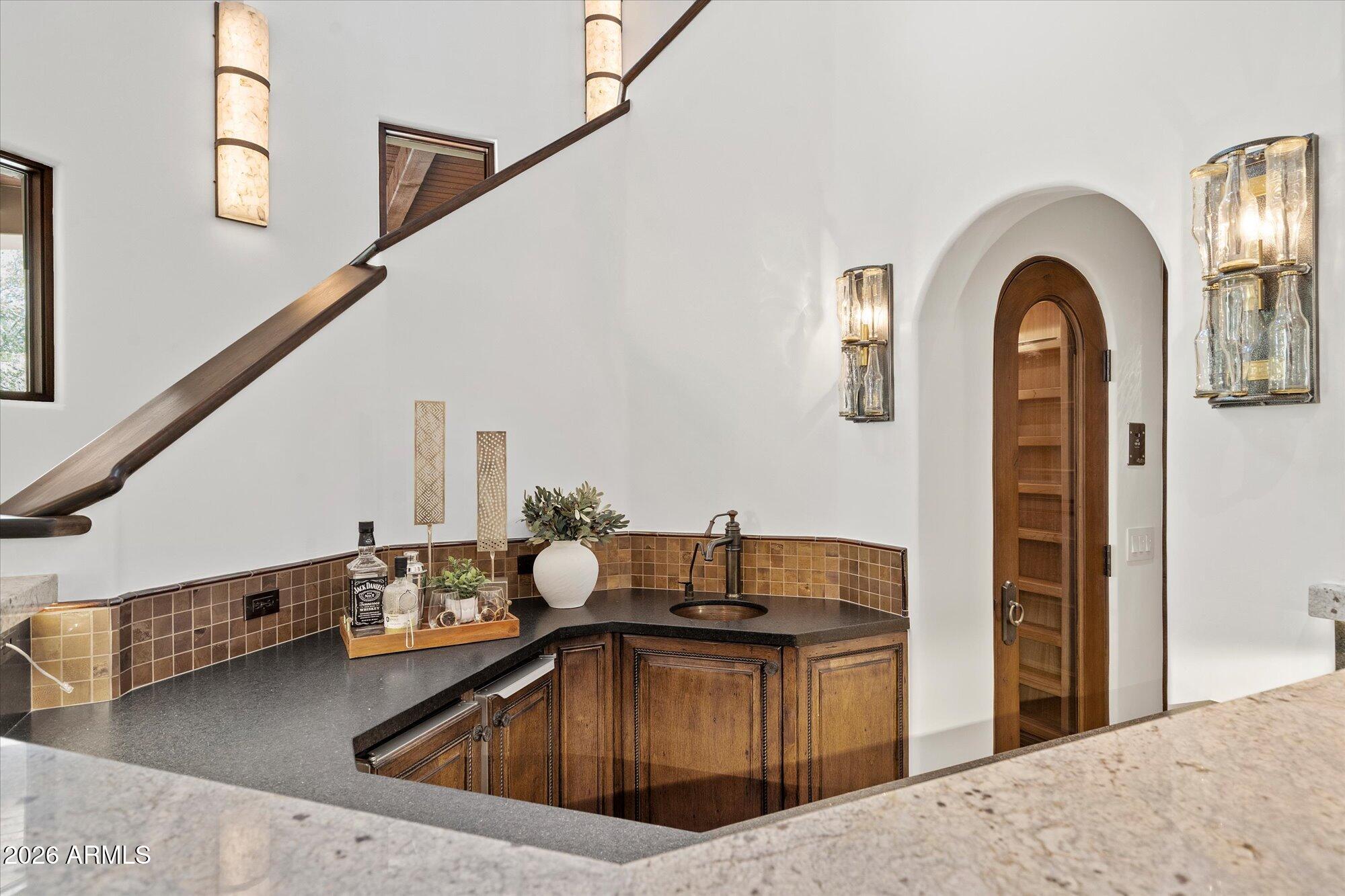 9820 E THOMPSON PEAK Parkway 648