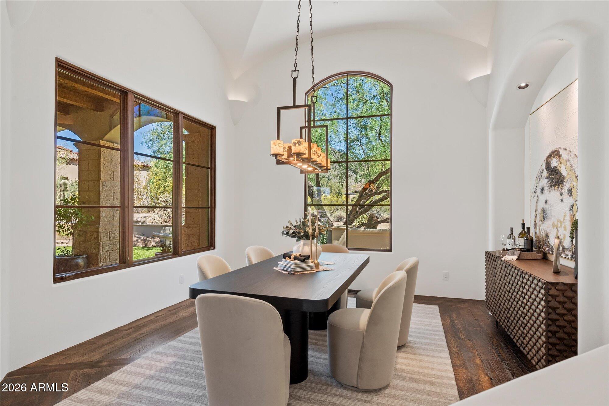 9820 E THOMPSON PEAK Parkway 648