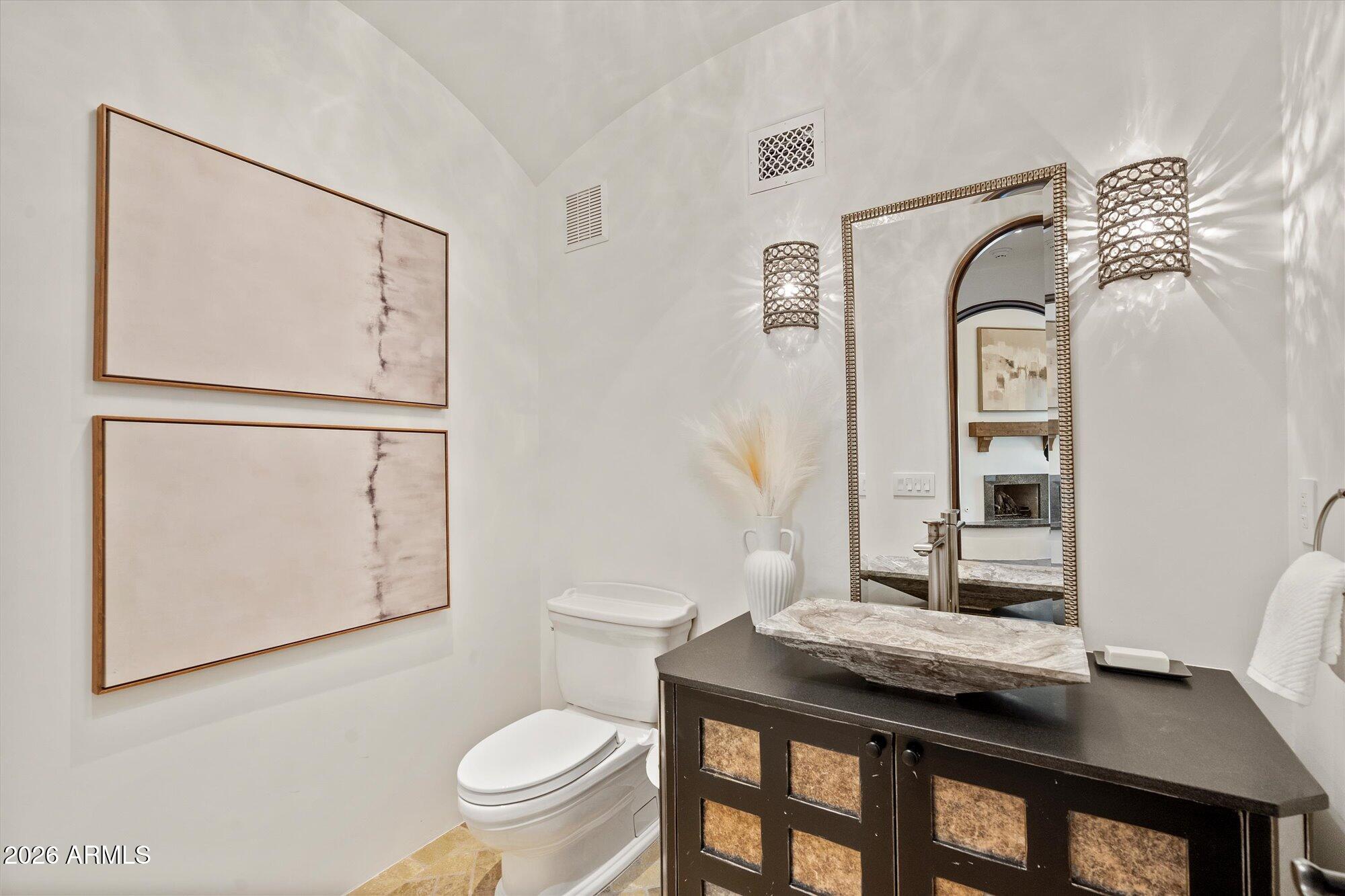 9820 E THOMPSON PEAK Parkway 648