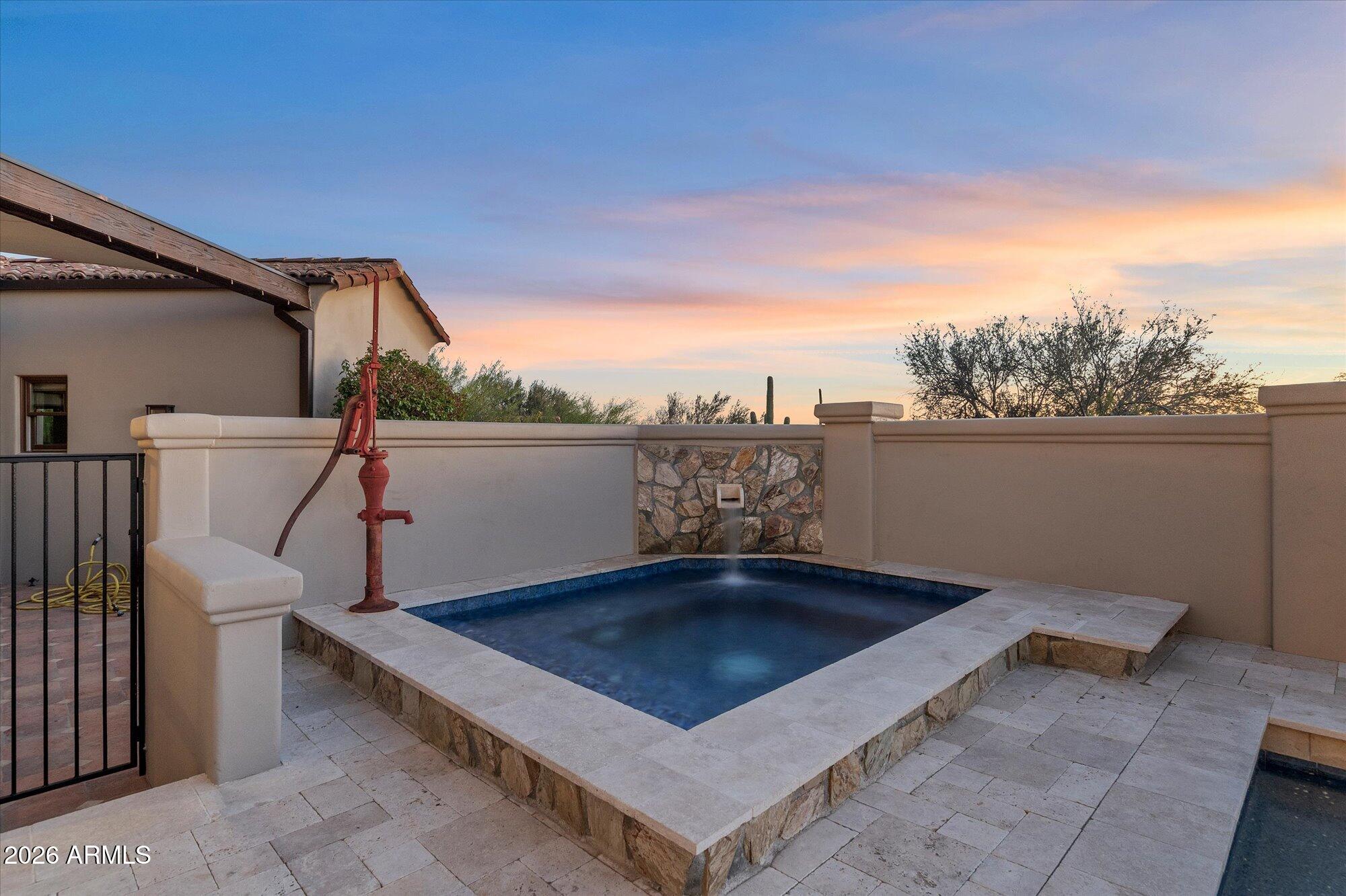 9820 E THOMPSON PEAK Parkway 648