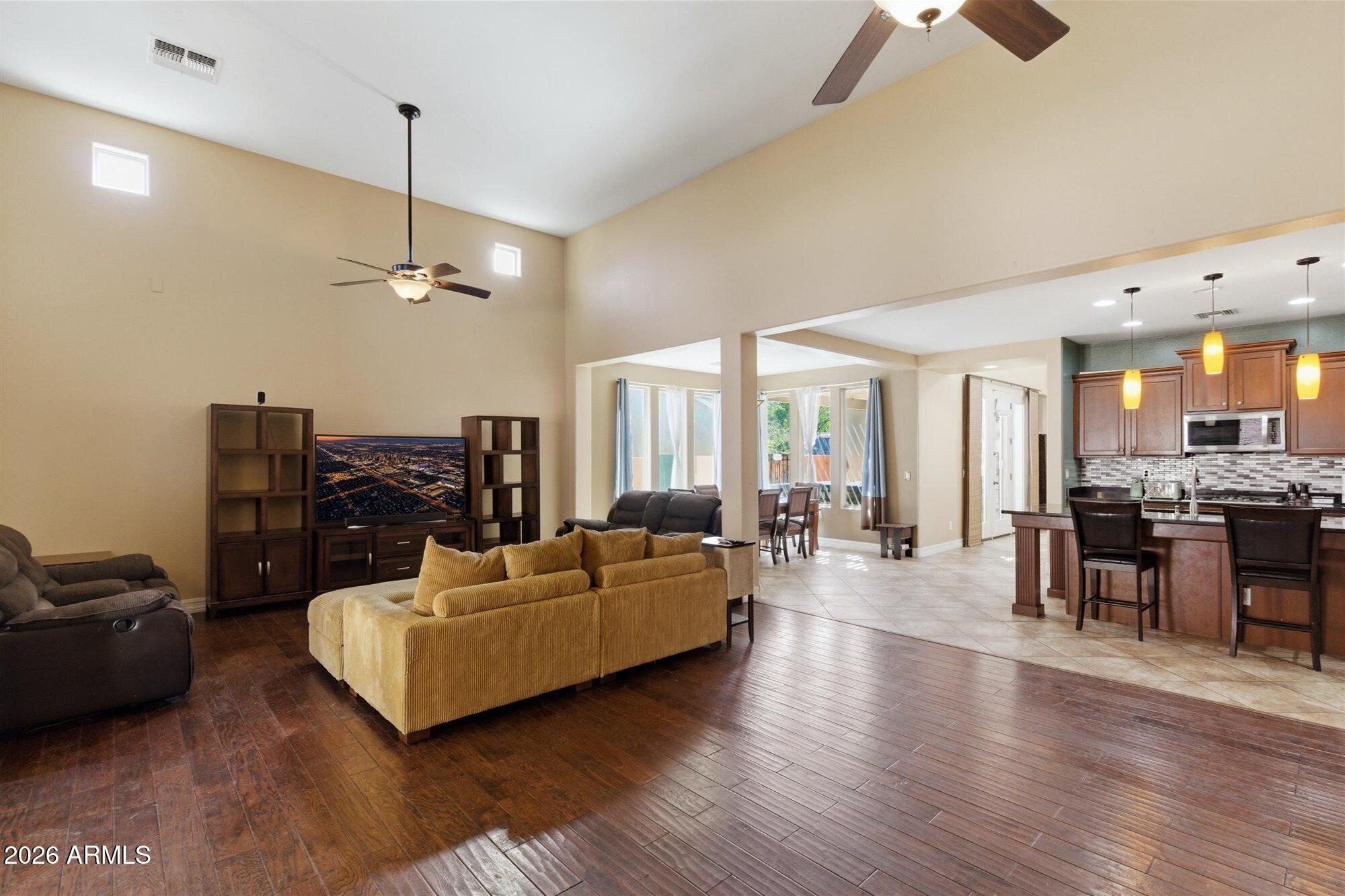 15244 W ALEXANDRIA Way