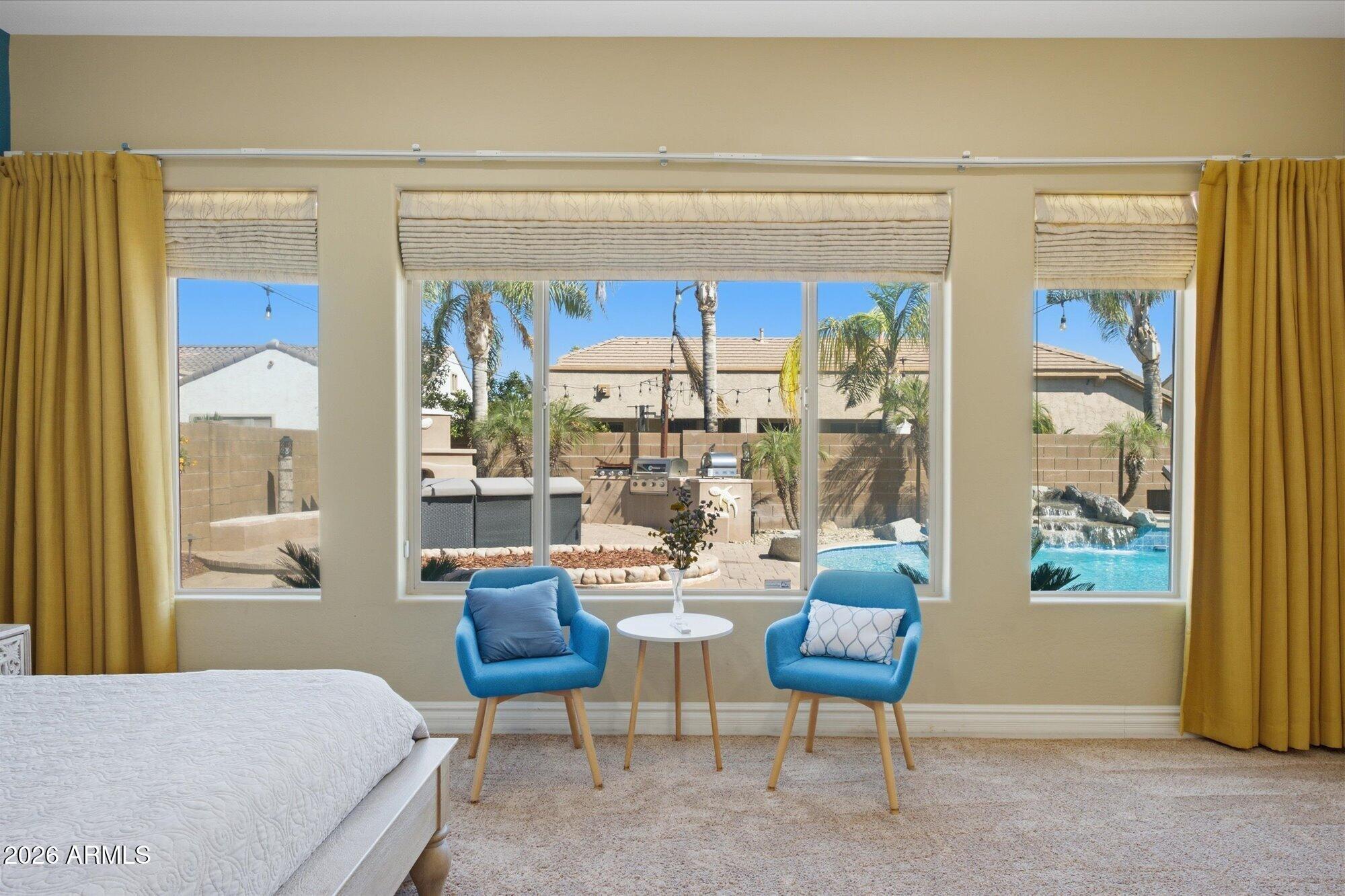 2106 E CRESCENT Place