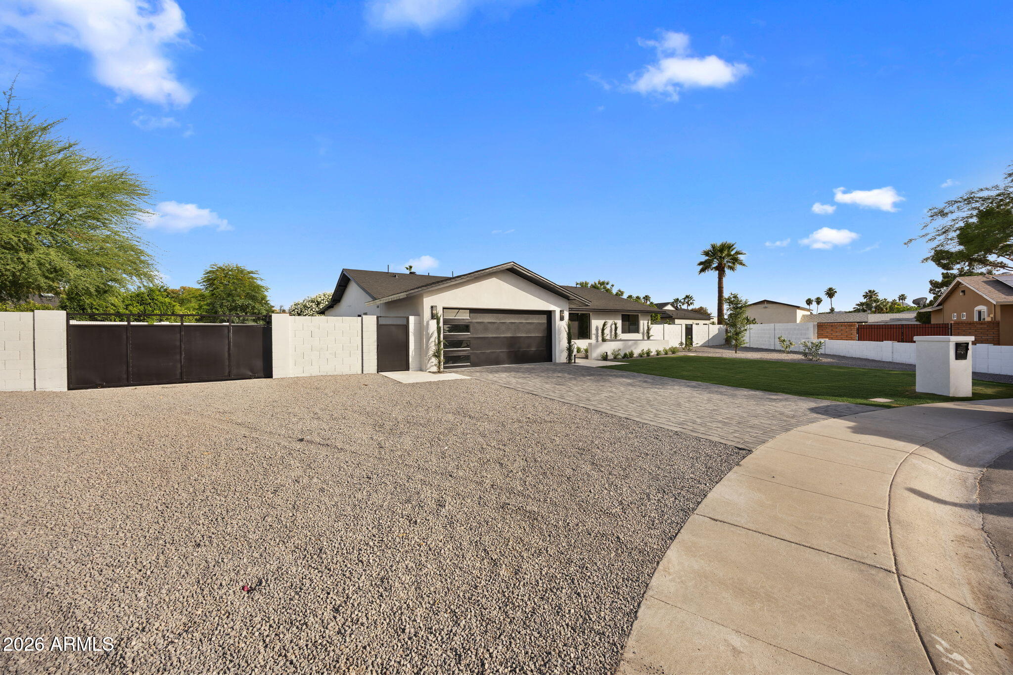 5129 E VOLTAIRE Avenue