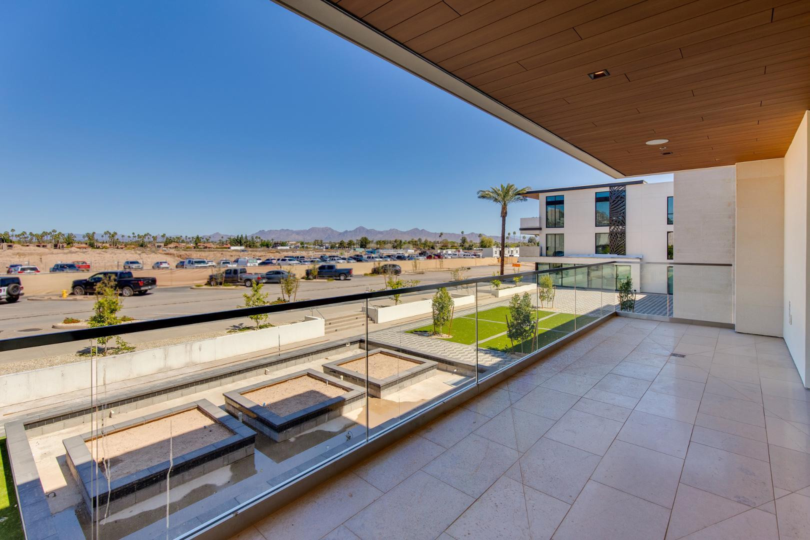 6587 N Palmeraie Boulevard Unit 2011