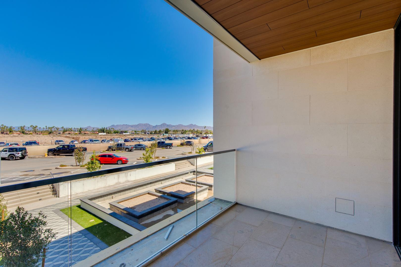 6587 N Palmeraie Boulevard Unit 2011